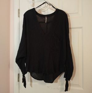 {Free People} Black Cropped Tshirt